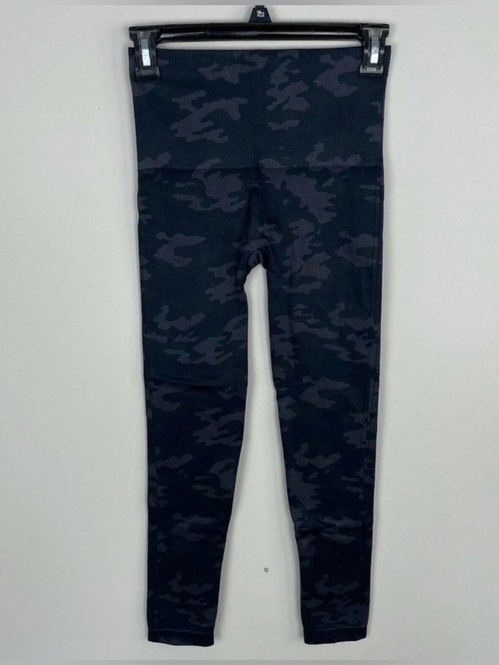 Spanx Leggings Black w Grey Camo pattern
